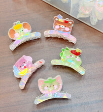 Load image into Gallery viewer, Mini Fruit Animal Claw Clip
