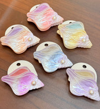 Load image into Gallery viewer, Pearl Sea Shell Claw Clip
