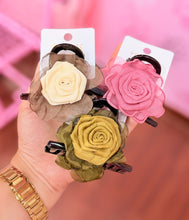 Load image into Gallery viewer, Rustic Rose Claw Clip
