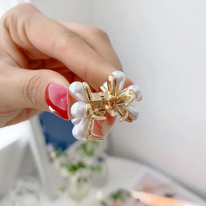 Mini Pearl Flower Clips