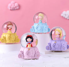 Load image into Gallery viewer, Mini Princess Carriage Lamp

