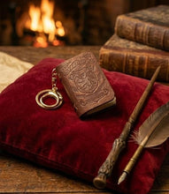 Load image into Gallery viewer, Harry Potter Mini Vintage Notebook Keychain
