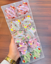 Load image into Gallery viewer, Mini Fruit Animal Claw Clip
