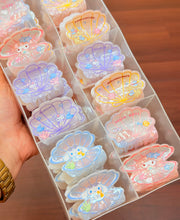 Load image into Gallery viewer, Sanrio Sea Shell Claw Clip
