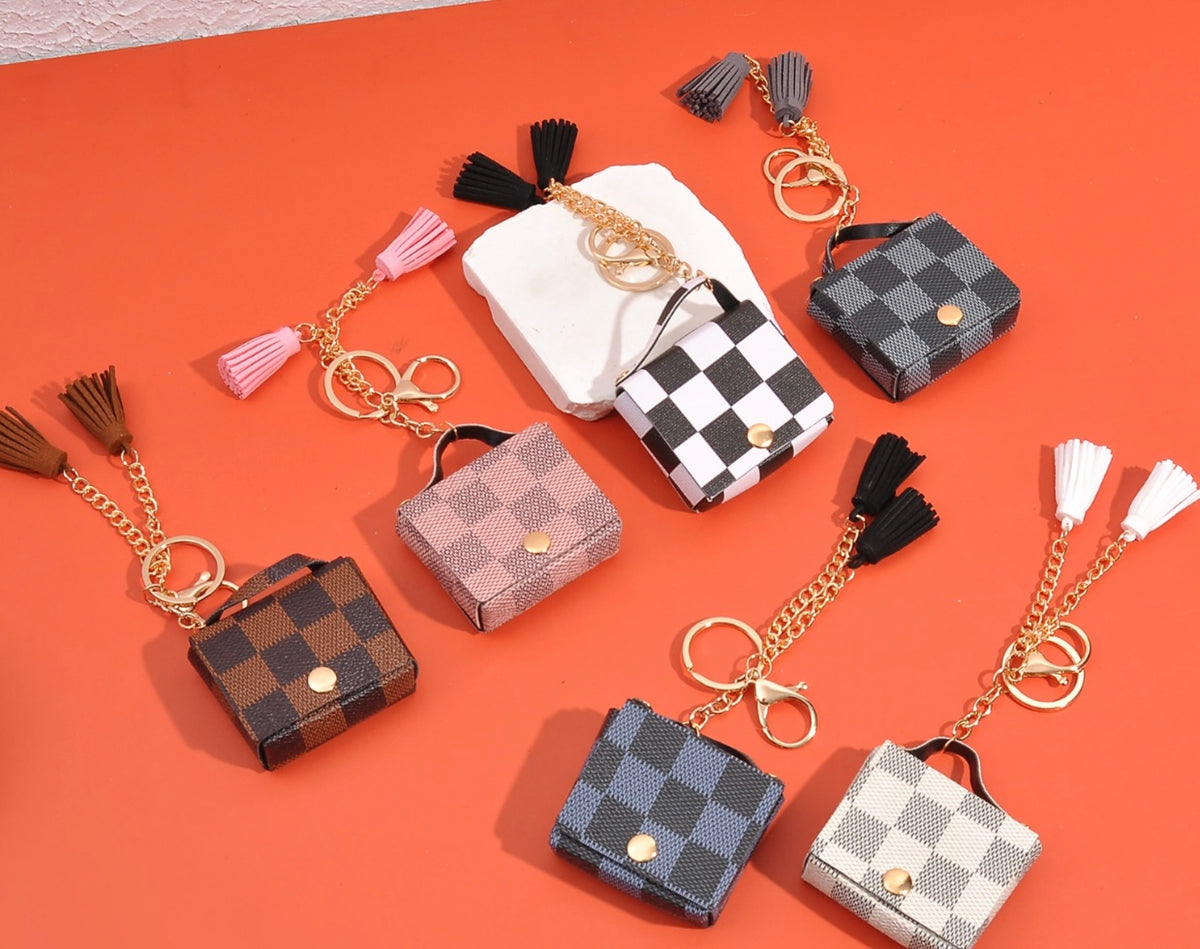 Square Checks Coin Pouch – Chains & Charms