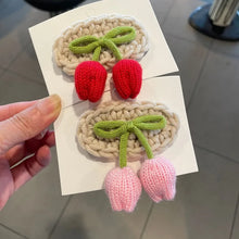 Load image into Gallery viewer, Red Tulip Tik Tac (Clip 1pc)
