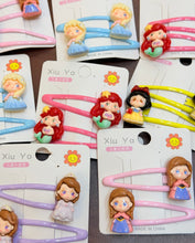 Load image into Gallery viewer, Princess Tic Tac Clip
