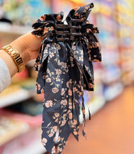 Load image into Gallery viewer, Korean Bandana Claw Clip
