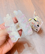 Load image into Gallery viewer, Cow Claw Clip
