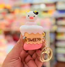 Load image into Gallery viewer, Animal Pop Keychain

