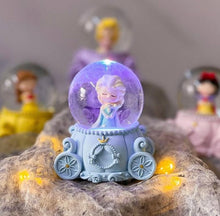 Load image into Gallery viewer, Mini Princess Carriage Lamp
