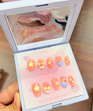 Load image into Gallery viewer, Floral Press On Nails
