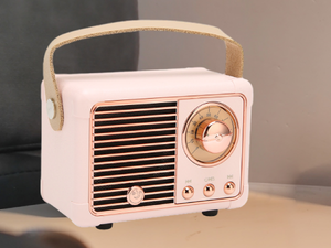 Retro Radio Bluetooth Speaker