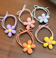 Load image into Gallery viewer, Daisy Flower Hair Ties (2pcs)
