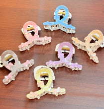 Load image into Gallery viewer, Bow Claw Clip
