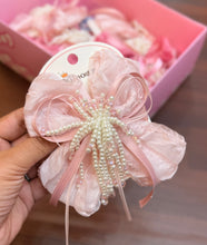 Load image into Gallery viewer, Pearl Crystal Hair Bow
