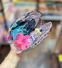 Load image into Gallery viewer, Lips Metal Sling Bag
