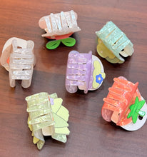 Load image into Gallery viewer, Veggie Claw Clip
